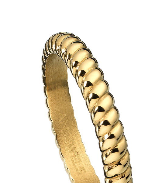 Simple gold twisted ring | Never ending story